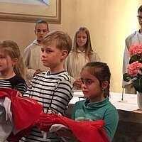 neue Messdiener und Erstkommunionkinder