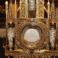 Eucharistische Anbetung und Andacht