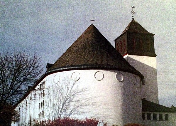 Kirche Rotenhain aussen